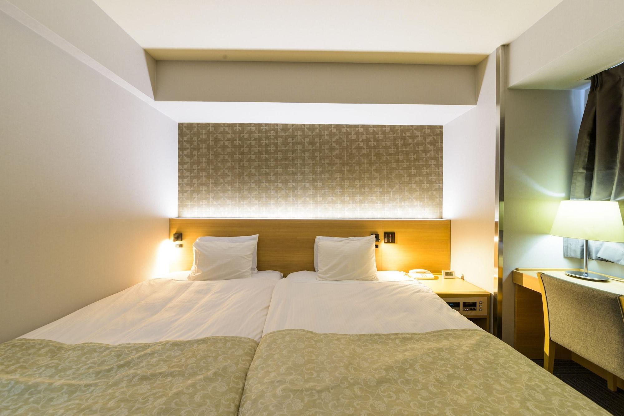Surestay Plus Hotel By Best Western Shin-Osaka Buitenkant foto