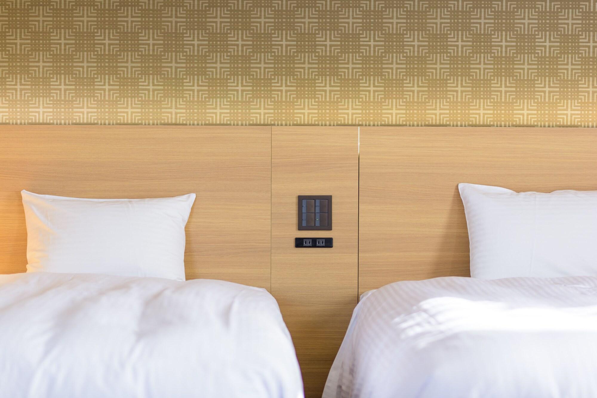 Surestay Plus Hotel By Best Western Shin-Osaka Buitenkant foto