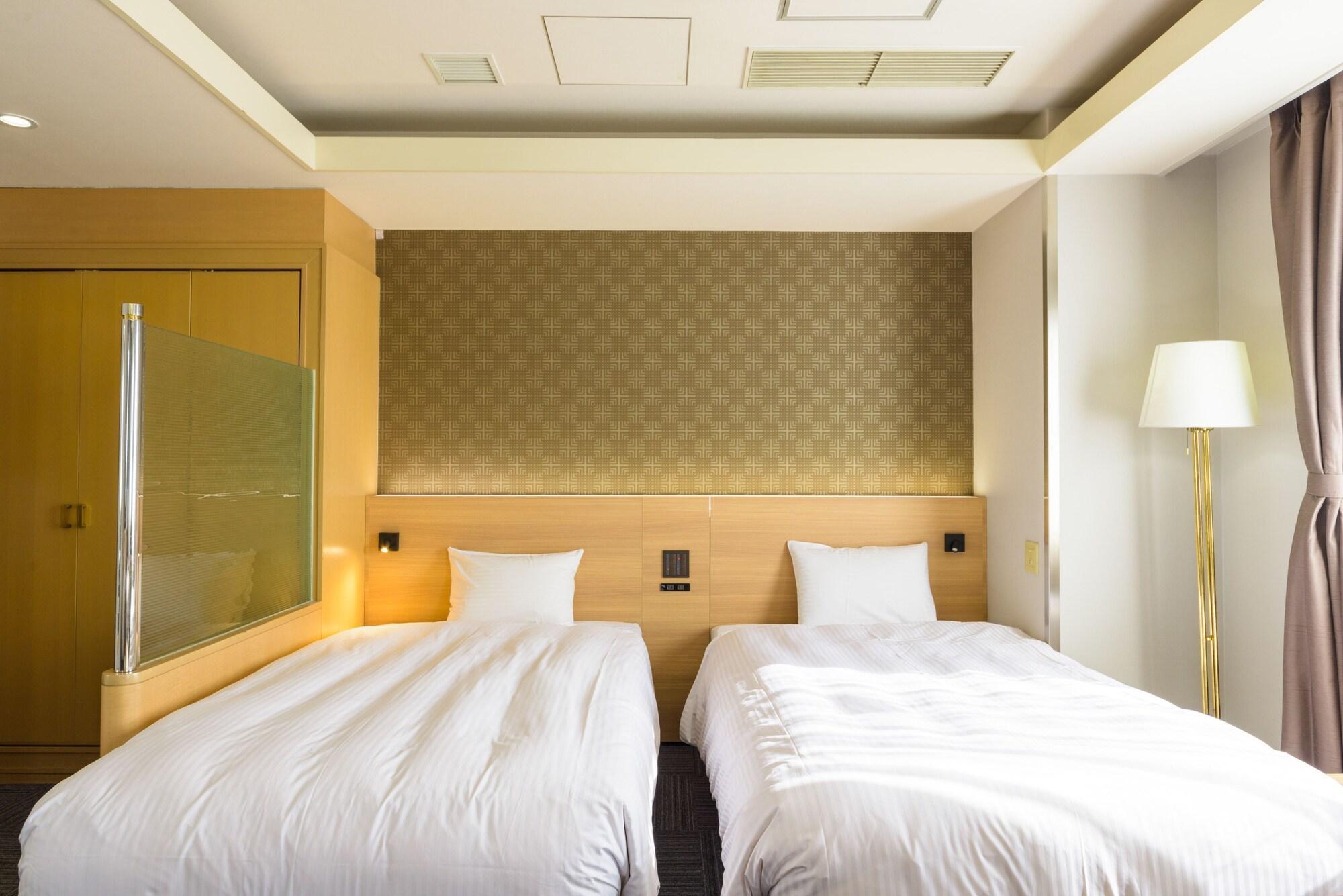 Surestay Plus Hotel By Best Western Shin-Osaka Buitenkant foto