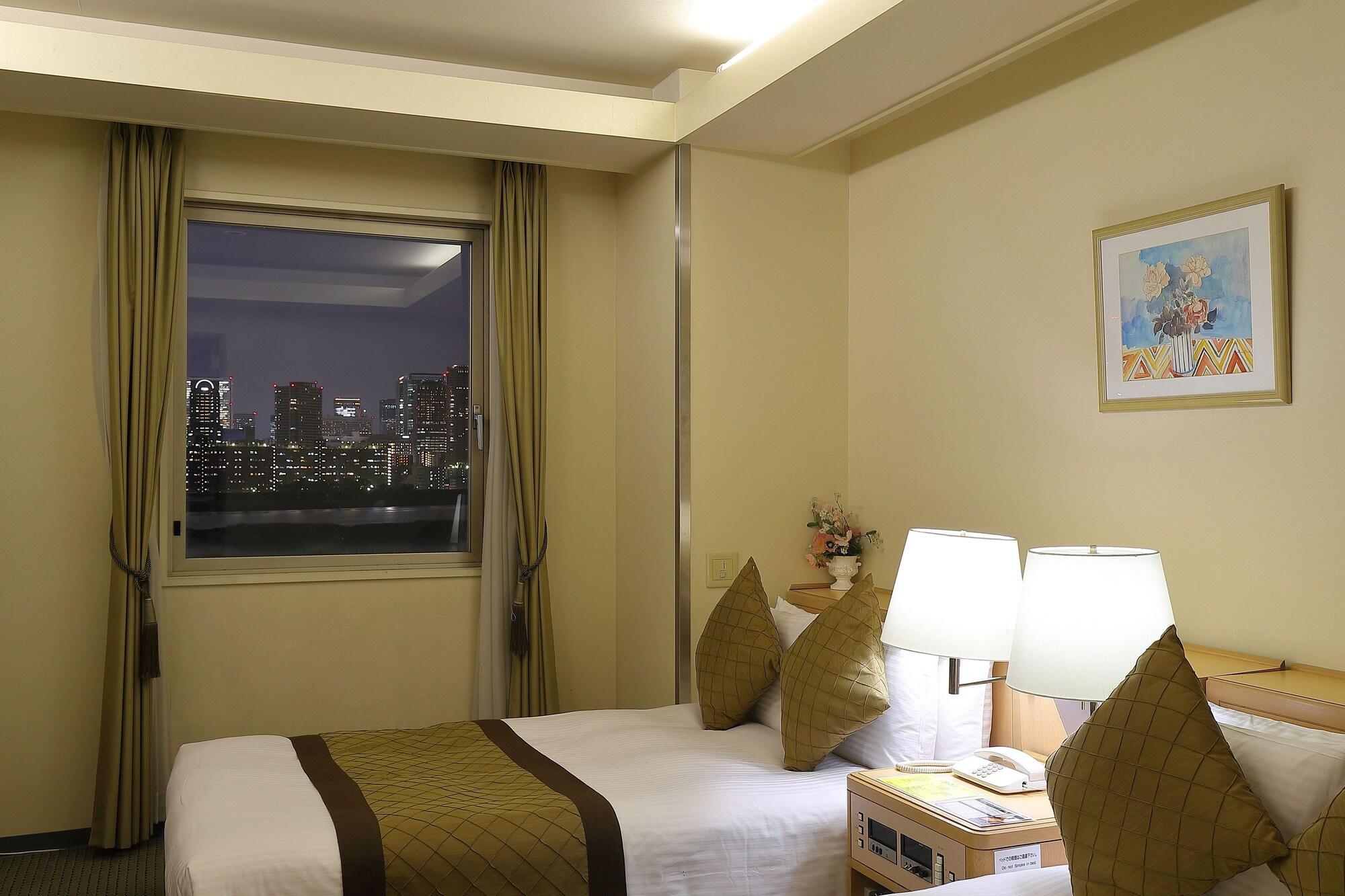 Surestay Plus Hotel By Best Western Shin-Osaka Buitenkant foto