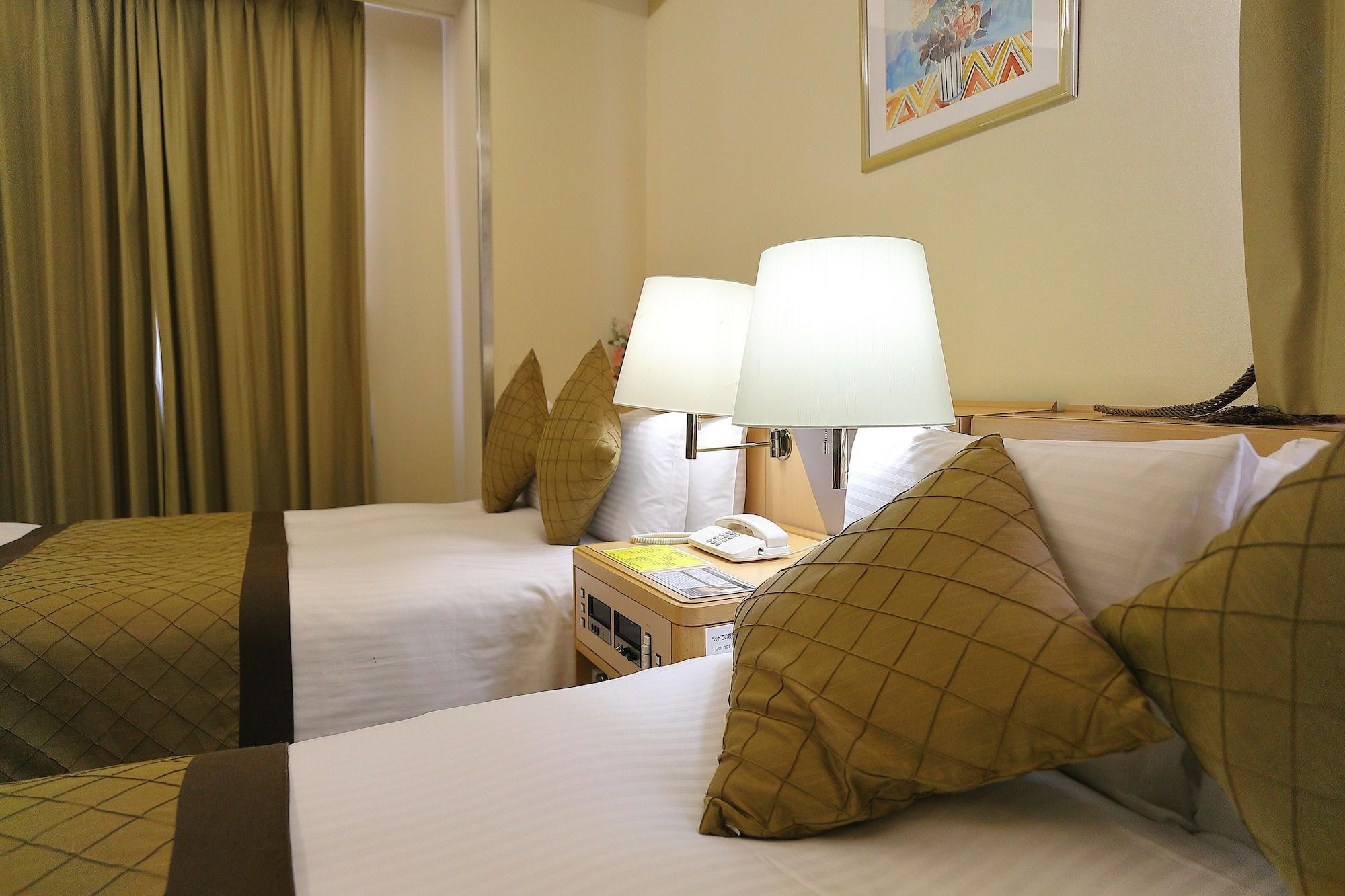 Surestay Plus Hotel By Best Western Shin-Osaka Buitenkant foto