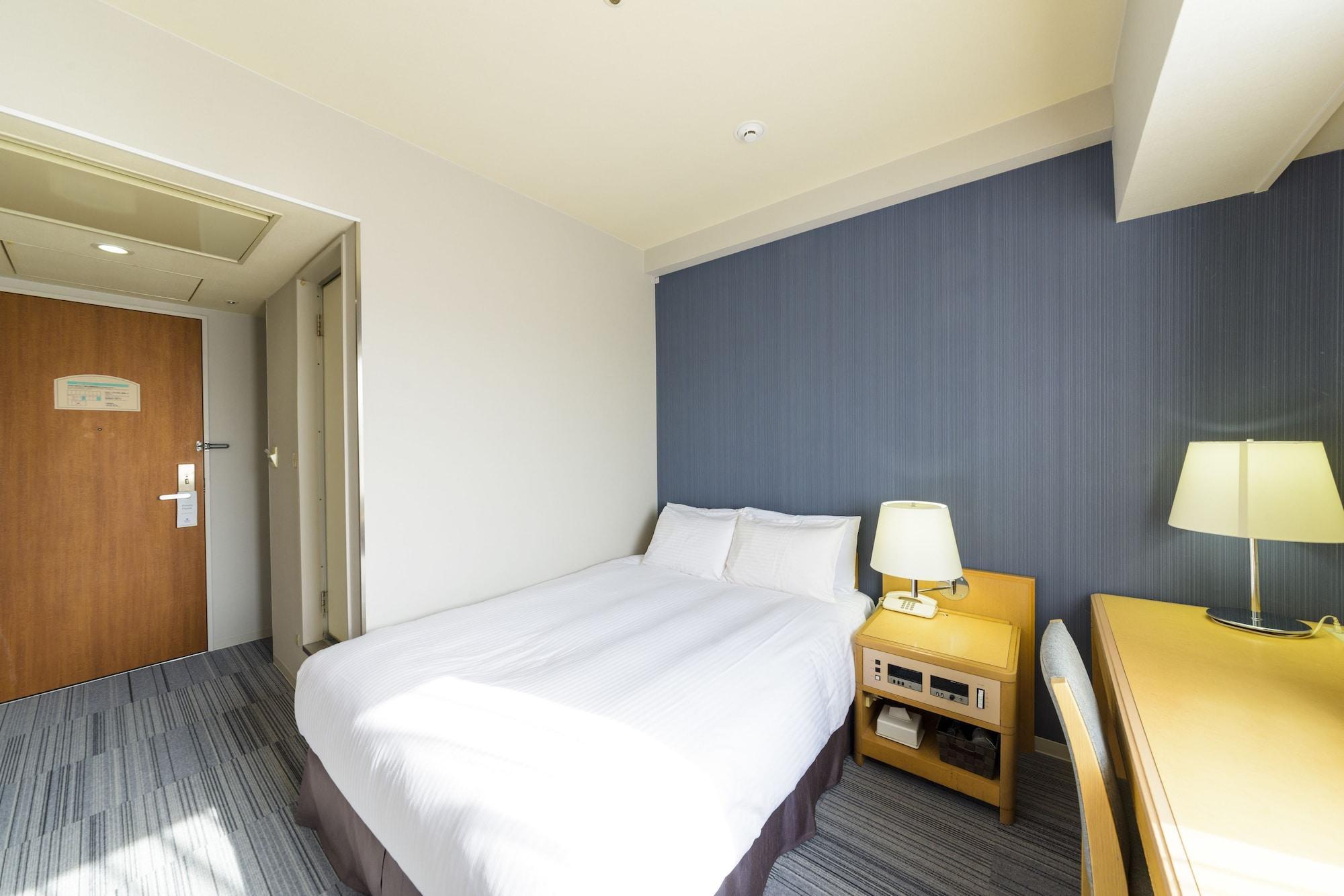 Surestay Plus Hotel By Best Western Shin-Osaka Buitenkant foto