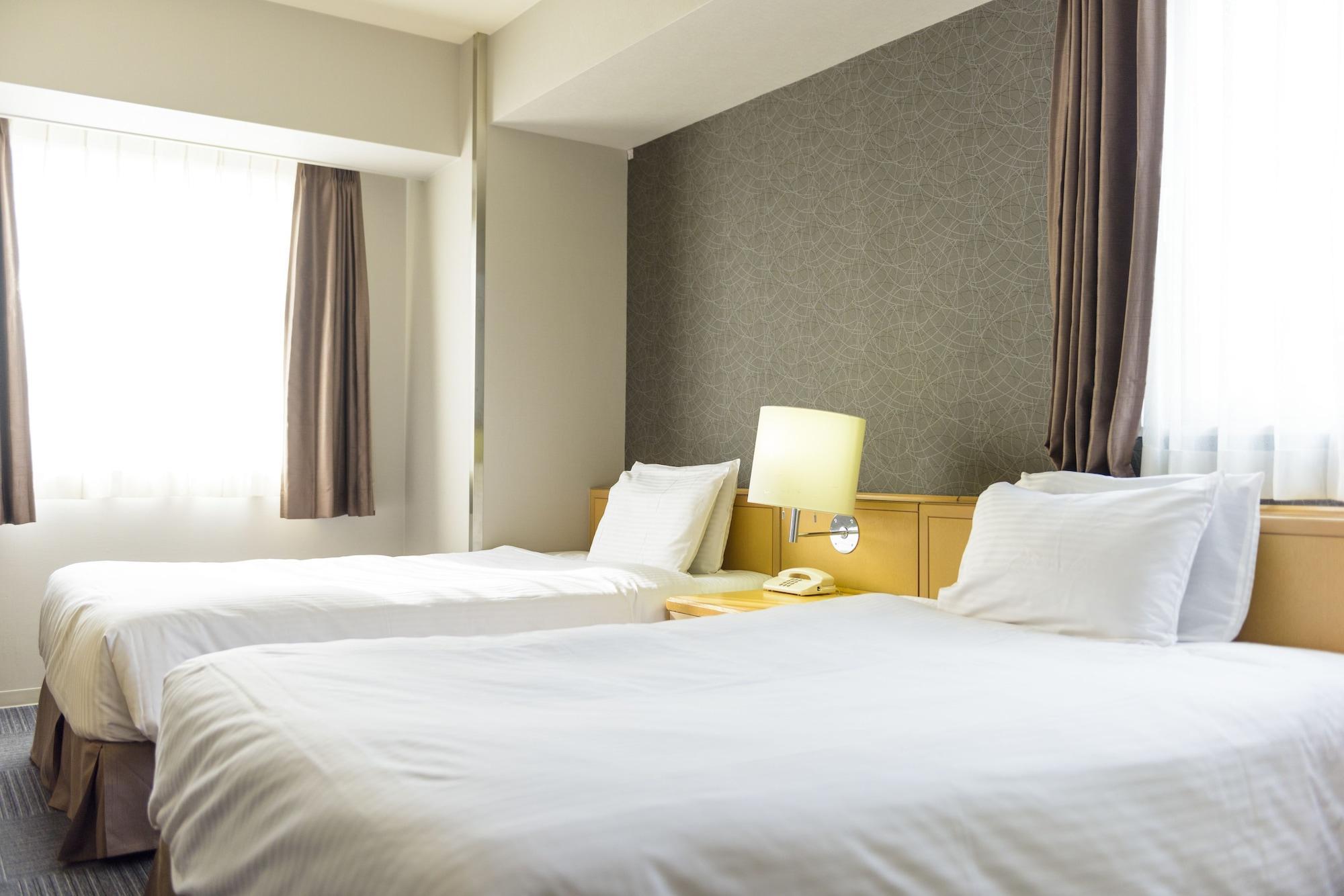 Surestay Plus Hotel By Best Western Shin-Osaka Buitenkant foto