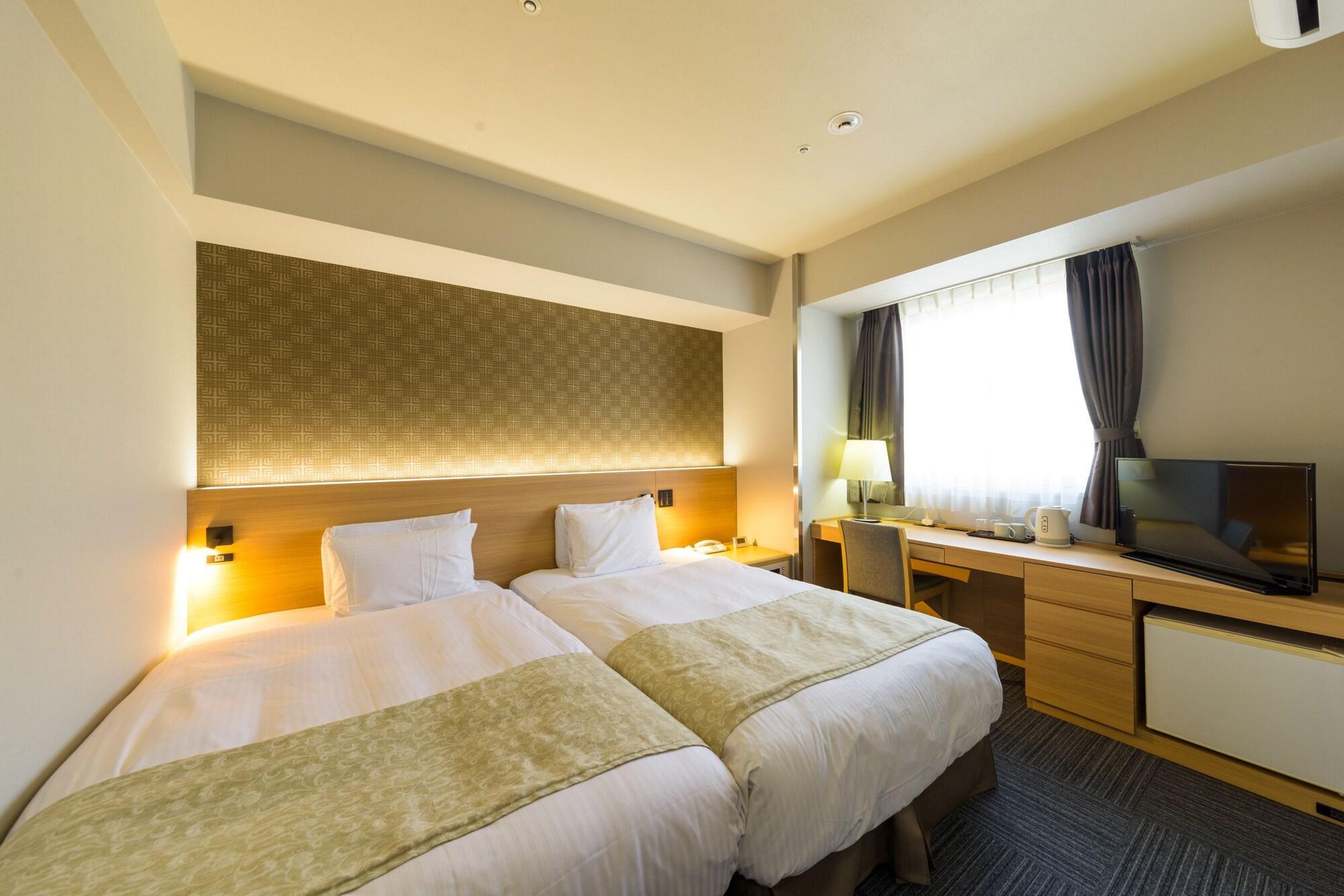 Surestay Plus Hotel By Best Western Shin-Osaka Buitenkant foto