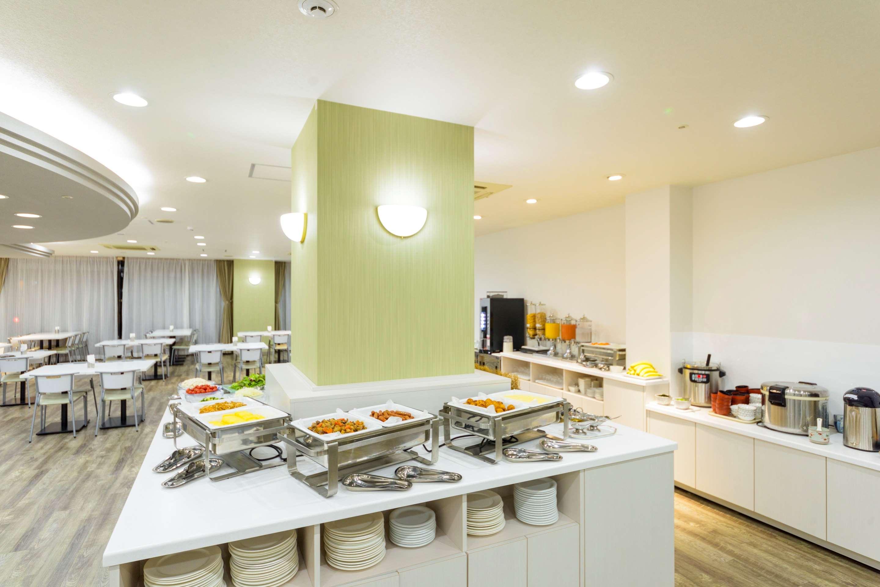 Surestay Plus Hotel By Best Western Shin-Osaka Buitenkant foto